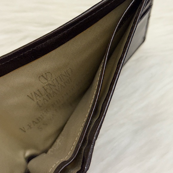 VALENTINO GARAVANI BI-FOLD WALLET - Picture 10 of 14